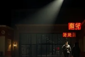 《季风经过的房间》剧照：被风掀起的白窗帘与木地板